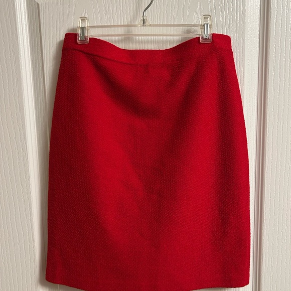 St. John Dresses & Skirts - St. John Vibrant Red Pencil Skirt